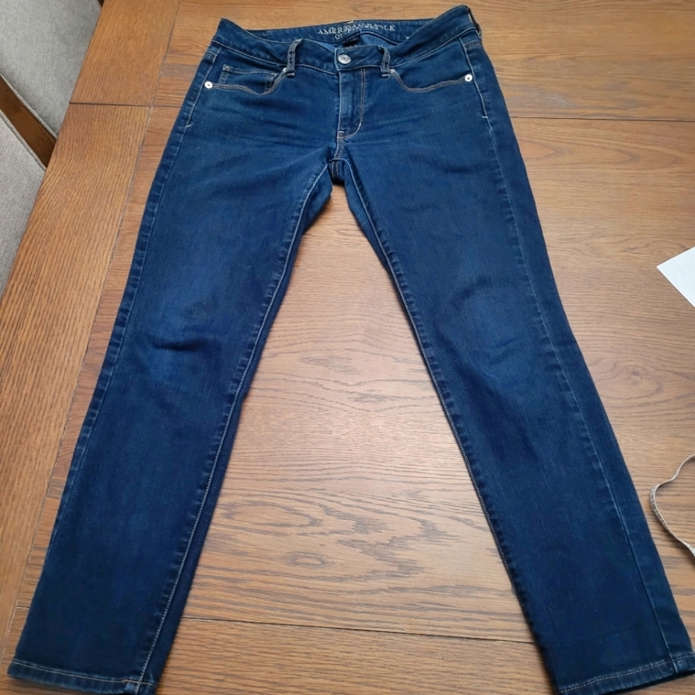 American Eagle Jeans size 6 short dark wash